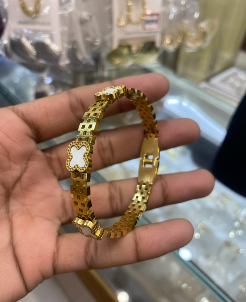 Mother of Pearl Floral Link Bracelet