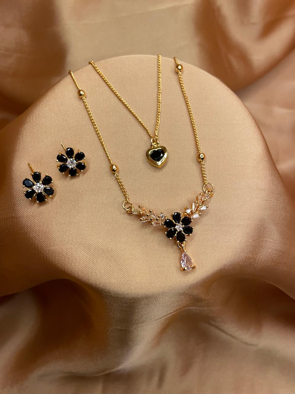 Black Blossom Jewelry Set