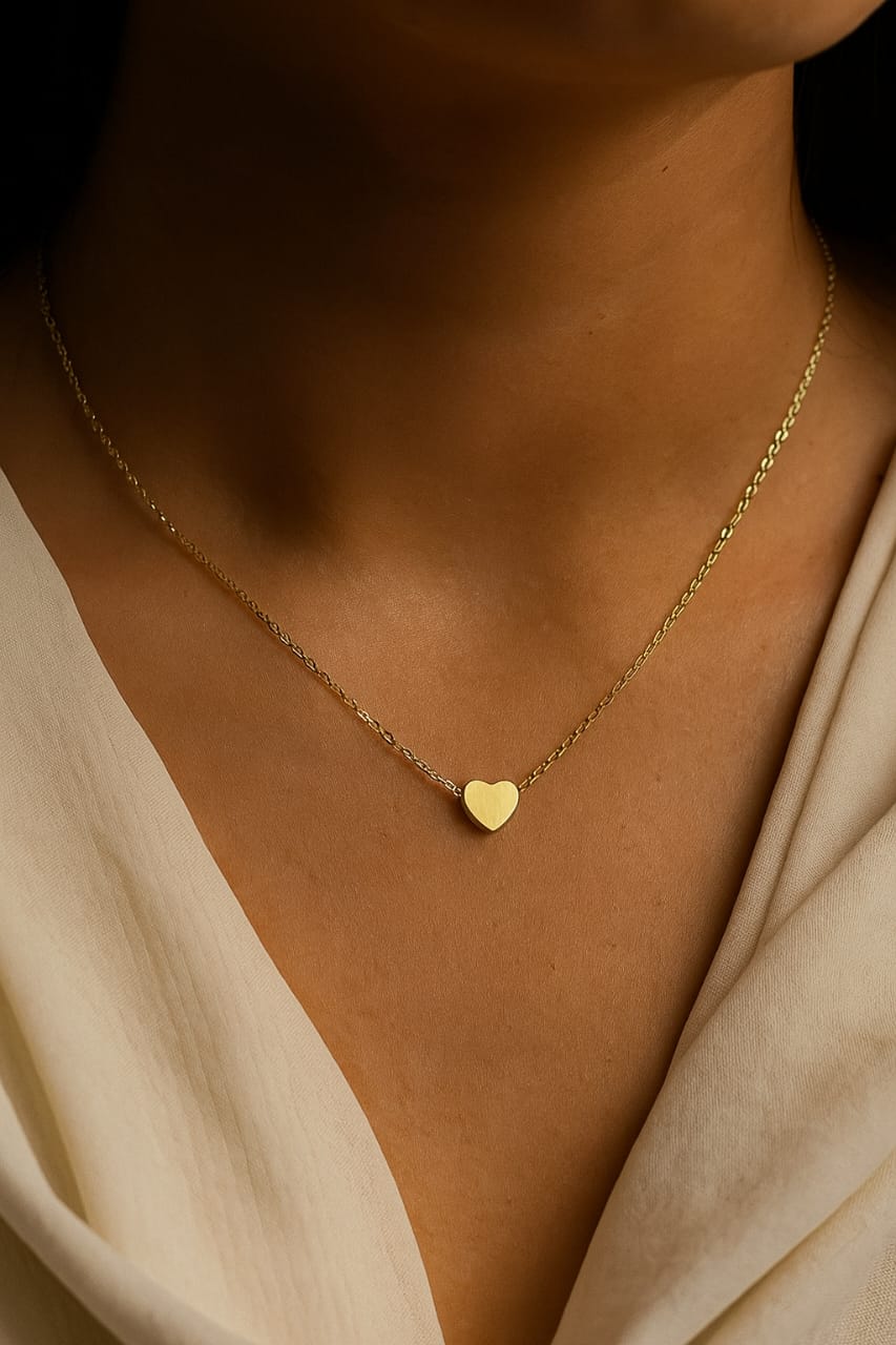 Minimalist Gold Heart Necklace – Stainless Steel Chain